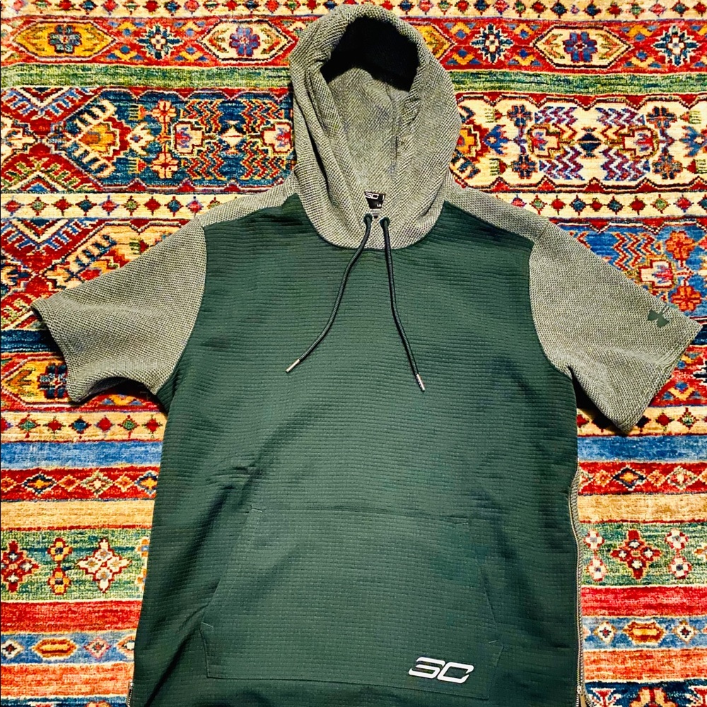 Under Armour Hoodie NWOT Size Large